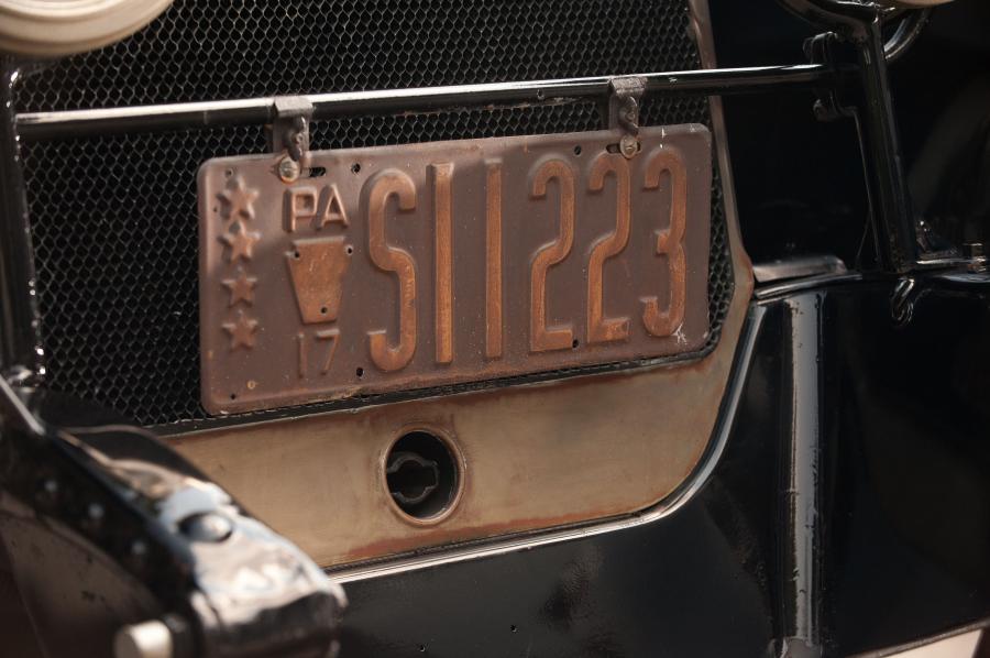 Oldsmobile Light Eight Model 45 Touring 1917 года  (фото 4 из 12)